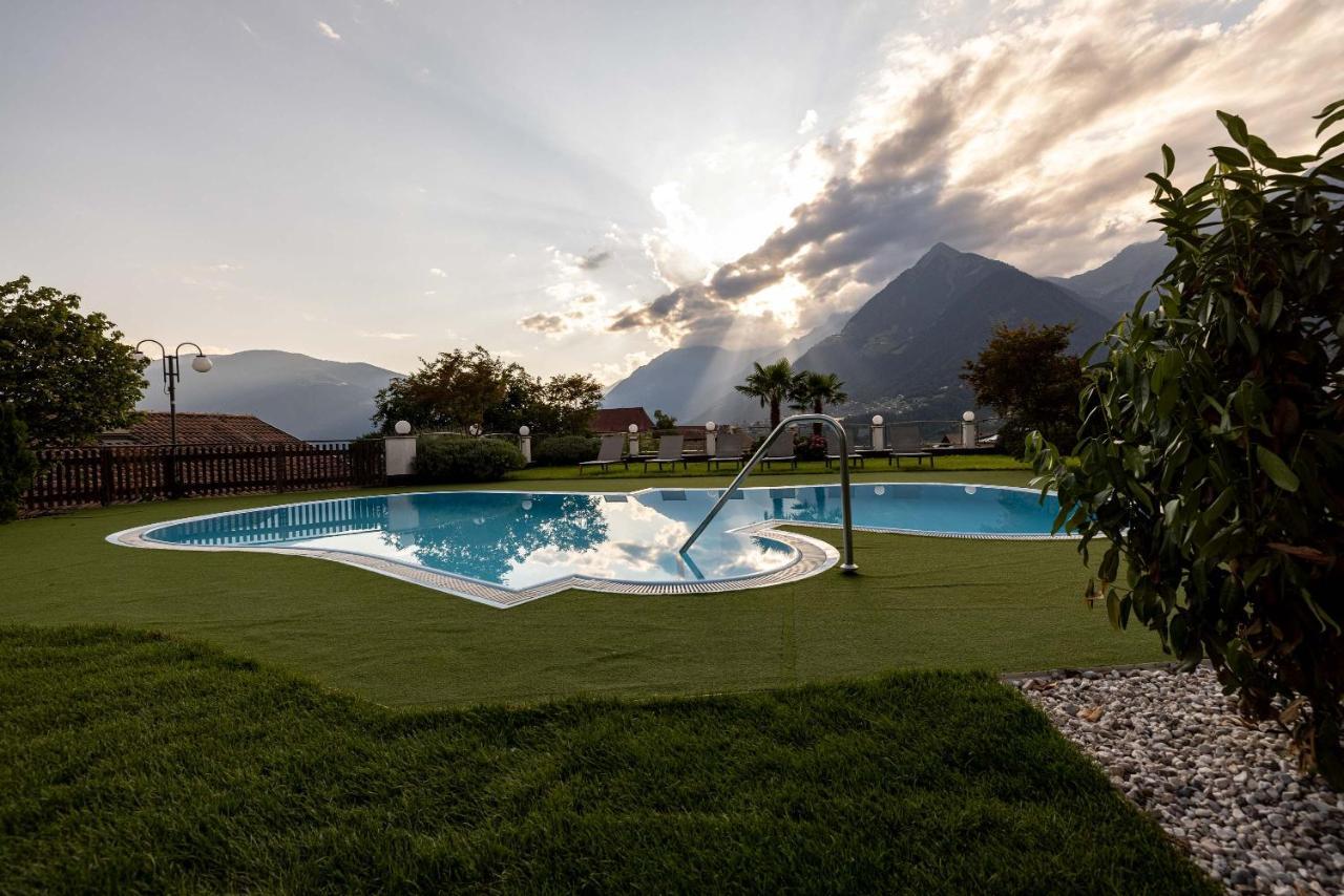 Hotel Finkenhof - Feel At Home Schenna Εξωτερικό φωτογραφία